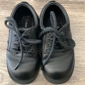 EUC Boy’s Black Dress Shoes - Sz 7